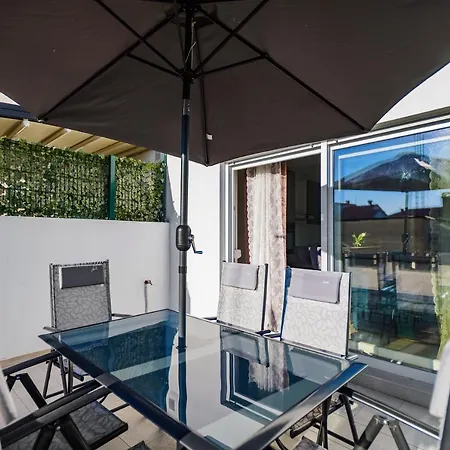 - With Summer Balcony And Parking 扎达尔