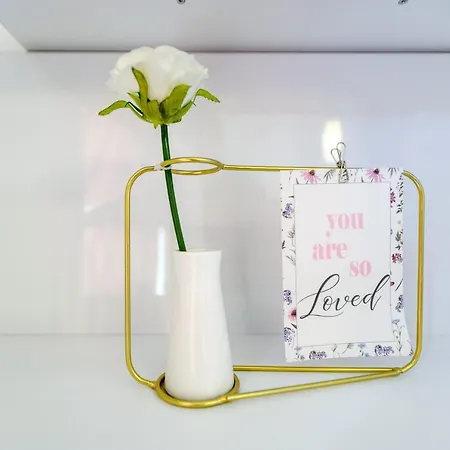 公寓 - With Summer Balcony And Parking *