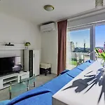 Lejlighed - With Summer Balcony And Parking *