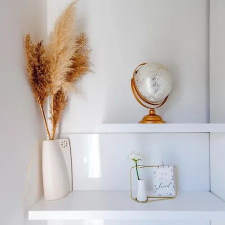 - With Summer Balcony And Parking Апартаменти Задар