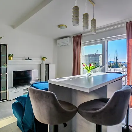 - With Summer Balcony And Parking * Задар