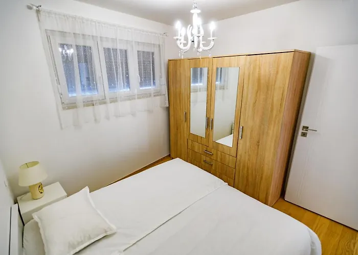 Διαμέρισμα - With Summer Balcony And Parking