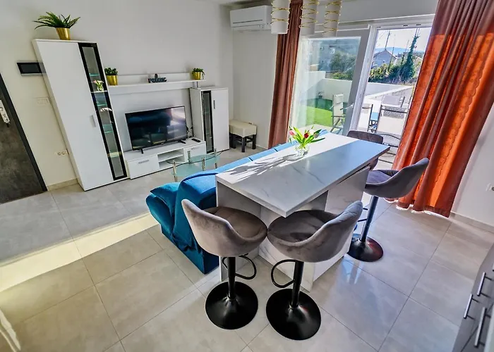 Διαμέρισμα - With Summer Balcony And Parking *